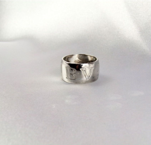 Колечко без камней Bvlgari из серебра 925 пробы Колечко без камней Bvlgari из серебра 925 пробы