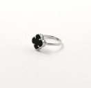 Срібна Каблучка Van Cleef з оніксом із срібла 925 проби