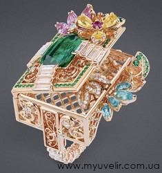 Emerald Queens Grove