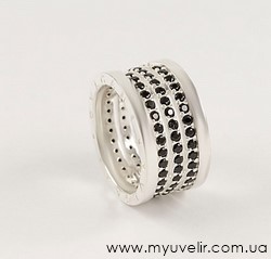 Кольцо Bvlgari с черными камнями