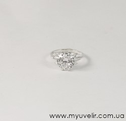 Серебряное кольцо с фианитом  