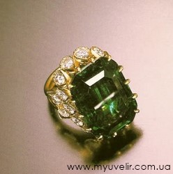 Гравировка на обручальных кольцах хранит королевские тайны.